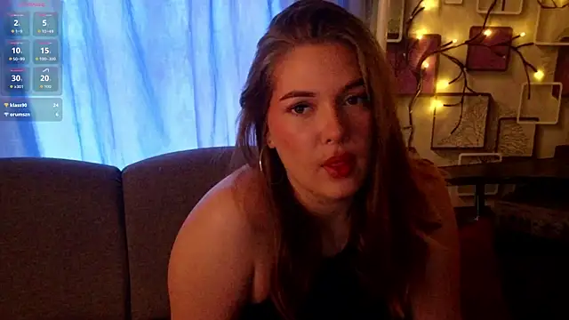 Snapshot of Grace_Fantasy chatting on 10.26.25 Grace Fantasy online show from 10.26.25