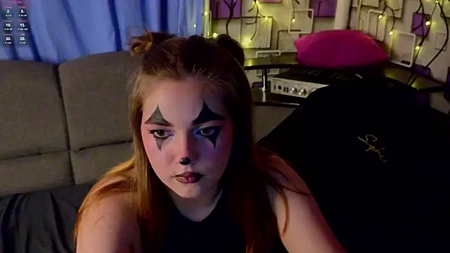 Snapshot of Grace_Fantasy chatting on 11.02.25 Grace Fantasy online show from 11.02.25