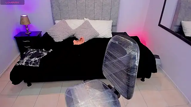 Lana stone  online show from 03.09.25