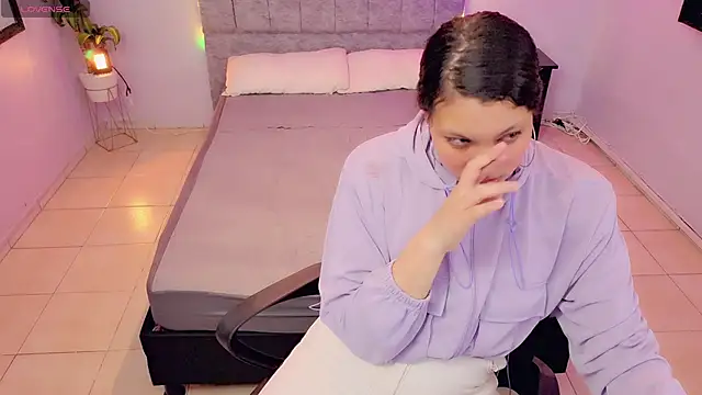 Lana stone  online show from 12.02.25