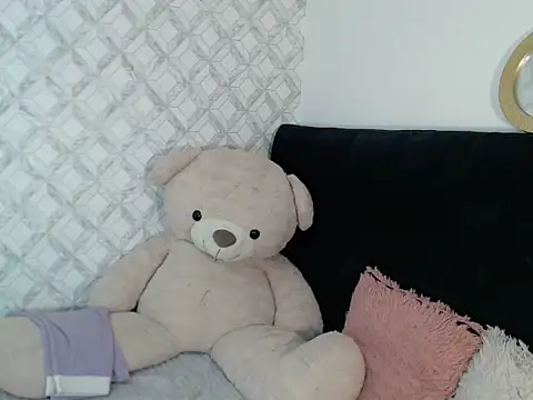 Emma-Wilson online show from 01.11.26