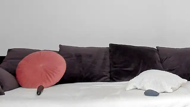 Deliciouslips online show from 03.10.25