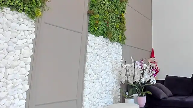 Deliciouslips online show from 03.19.25