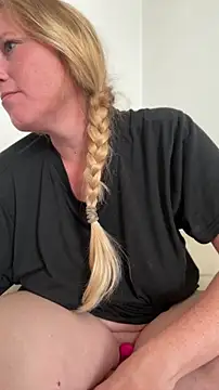 MoniqueLaFee online show from 07.20.26