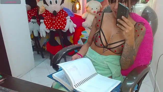 lorenapinto online show from 03.12.25