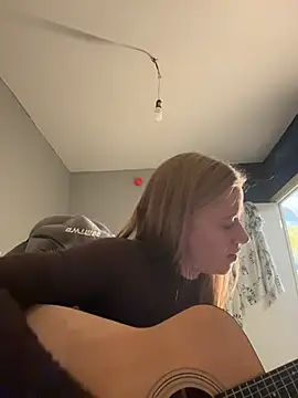 candy maggie online show from 11.16.25