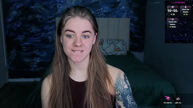 Snapshot of candy_maggie chatting on 03.21.26 candy maggie online show from 03.21.26