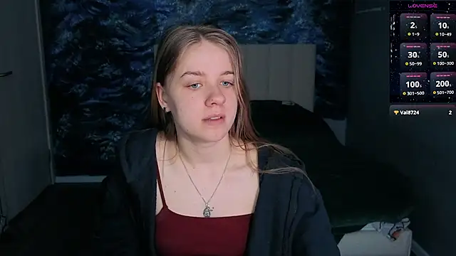 Snapshot of candy_maggie chatting on 04.10.26 candy maggie online show from 04.10.26