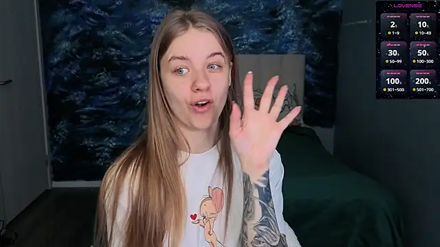 Snapshot of candy_maggie chatting on 04.12.26 candy maggie online show from 04.12.26