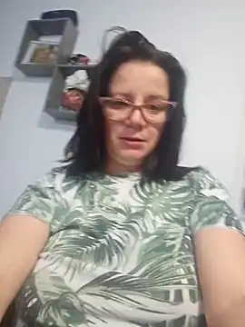 Snapshot of KristenVega chatting on 01.29.25 KristenVega online show from 01.29.25