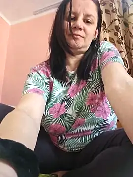 Snapshot of KristenVega chatting on 02.24.25 KristenVega online show from 02.24.25