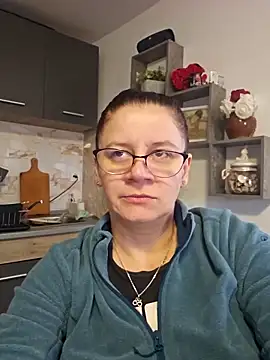 Snapshot of KristenVega chatting on 11.17.25 KristenVega online show from 11.17.25