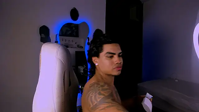 Young laroi online show from 01.16.25