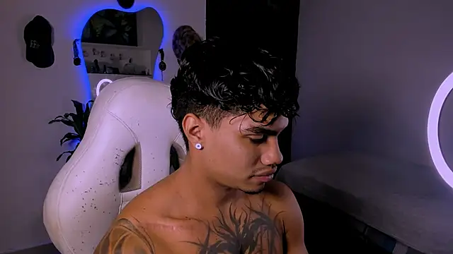 Young laroi online show from 02.02.25