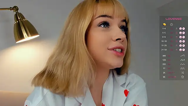 KateDolphin online show from 01.17.25