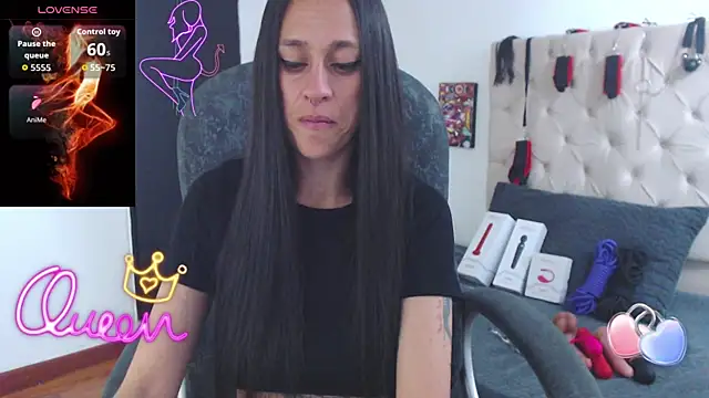 Snapshot of thin_tatto chatting on 12.20.25 thin tatto online show from 12.20.25