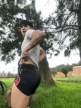 Snapshot of _Tomy08calderon chatting on 12.21.24 Tomy08calderon online show from 12.21.24