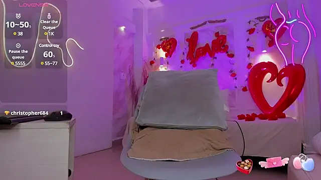 Snapshot of NastassjaCandy chatting on 02.13.25 NastassjaCandy online show from 02.13.25