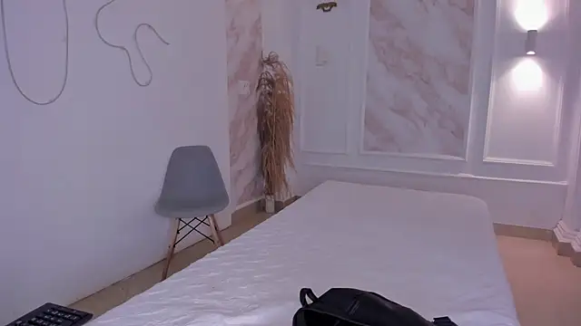 Snapshot of NastassjaCandy chatting on 10.27.25 NastassjaCandy online show from 10.27.25