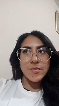 DaraBeckett online show from 03.18.25