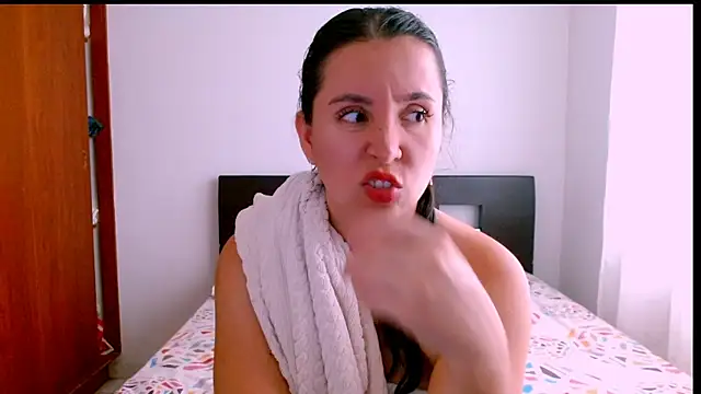 emely sexx20 online show from 01.10.26