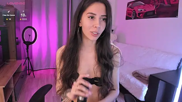 Snapshot of princess_ashley_ chatting on 01.24.25 princess ashley online show from 01.24.25