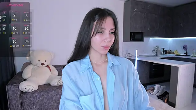 Snapshot of princess_ashley_ chatting on 10.14.25 princess ashley online show from 10.14.25