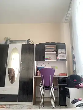 MuscleBoyy777 online show from 01.28.25