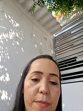 Snapshot of tessafontana37 chatting on 01.12.25 tessafontana37 online show from 01.12.25