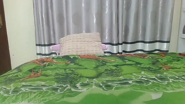 Snapshot of Fine_assie chatting on 02.07.26 Fine assie online show from 02.07.26