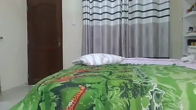 Snapshot of Fine_assie chatting on 03.11.26 Fine assie online show from 03.11.26