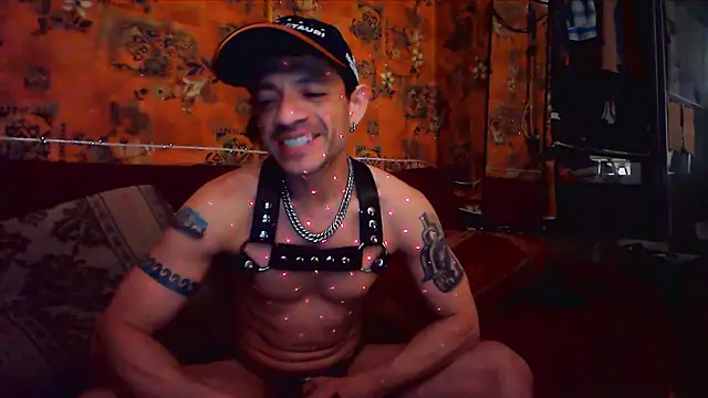 Snapshot of Tony_Torrente chatting on 01.13.25 Tony Torrente online show from 01.13.25