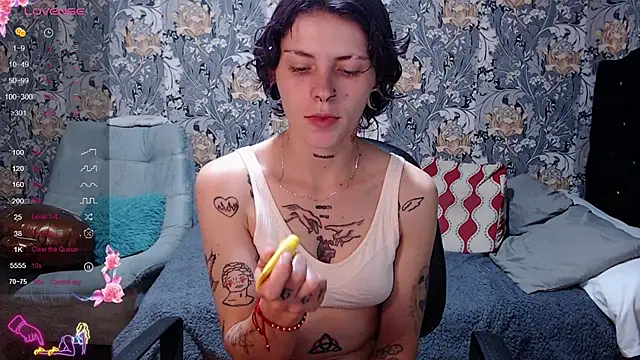 Snapshot of pretty_cristal69 chatting on 06.24.26 pretty cristal69 online show from 06.24.26