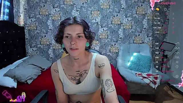 Snapshot of pretty_cristal69 chatting on 07.17.26 pretty cristal69 online show from 07.17.26