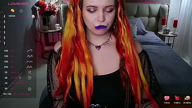 Miss Maya Mils online show from 02.03.25