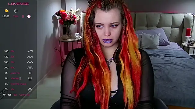 Miss Maya Mils online show from 02.05.25