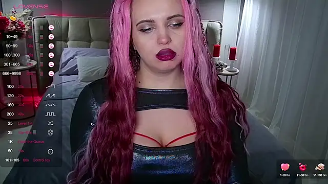 Miss Maya Mils online show from 02.10.25