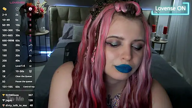 Miss Maya Mils online show from 03.05.25