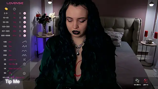 Miss Maya Mils online show from 10.06.25