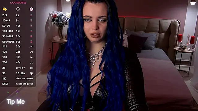 Miss Maya Mils online show from 11.09.25