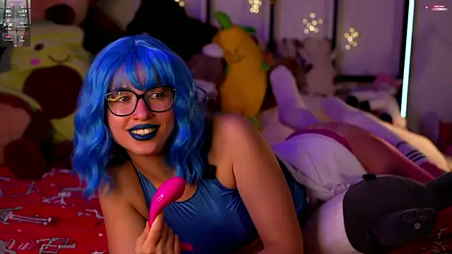 Snapshot of SweetyKitty18 chatting on 09.22.25 SweetyKitty18 online show from 09.22.25