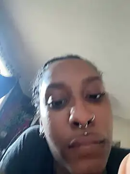 Your Paris online show from 03.02.25