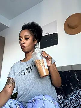 Your Paris online show from 01.15.26