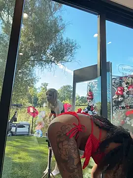 Your Paris online show from 02.26.26