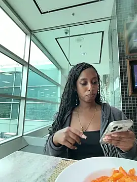 Your Paris online show from 04.19.26