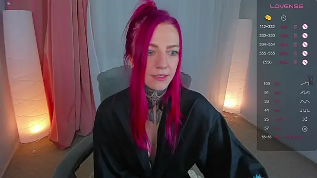 Roxy      online show from 02.28.25