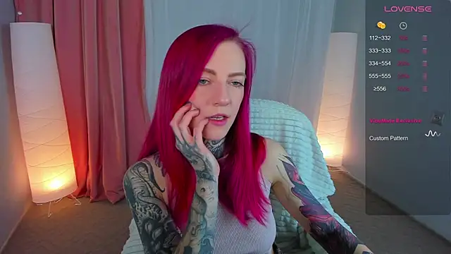 Roxy      online show from 03.16.25