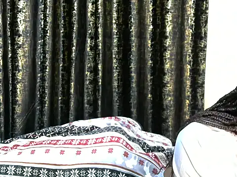 Snapshot of Kababy_love chatting on 12.31.24 Kababy love online show from 12.31.24