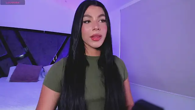 IsabelleFoxx  online show from 10.13.25