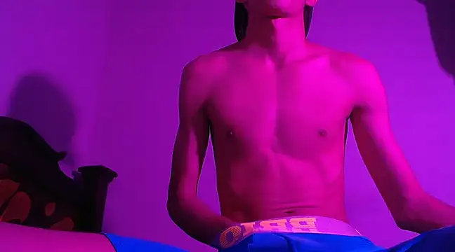 Snapshot of isaaclatino chatting on 12.07.24 isaaclatino online show from 12.07.24